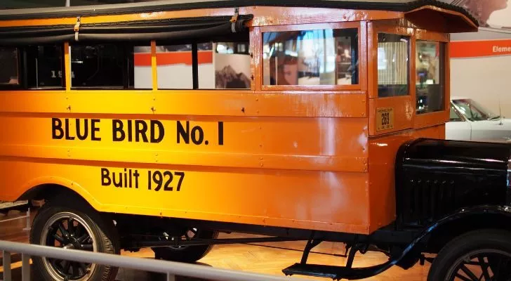 Самый старый из сохранившихся школьных автобусов в музее Генри Форда