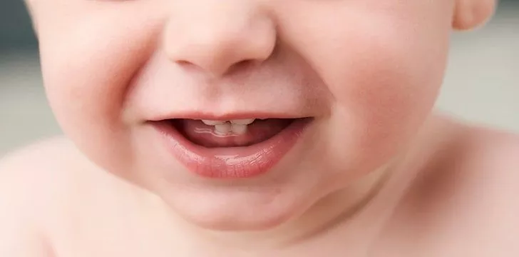 Молочные зубы не выпадают до двенадцати лет