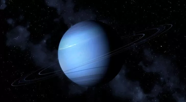 Нептун имеет три кольца