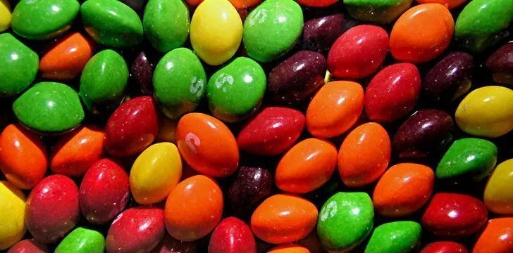 Красный пищевой краситель для Skittles делают из вареных жуков