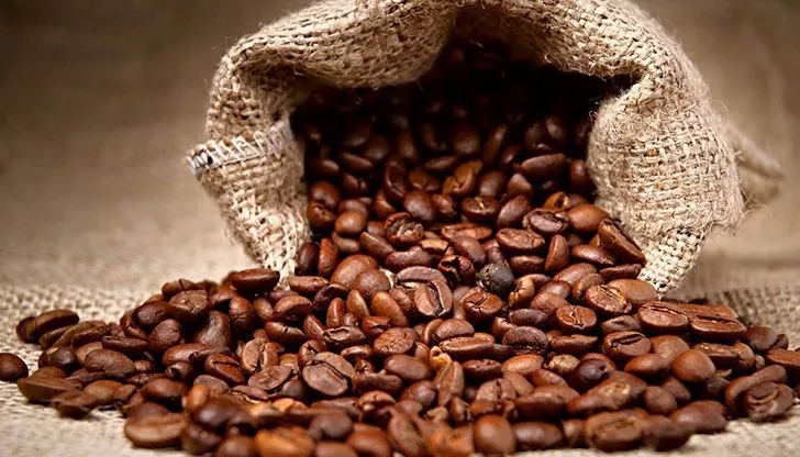 Кофейные зерна могут помочь устранить неприятный запах изо рта