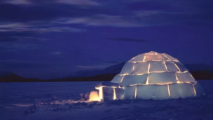 Эскимосы используют холодильники, чтобы не дать своей еде замерзнуть