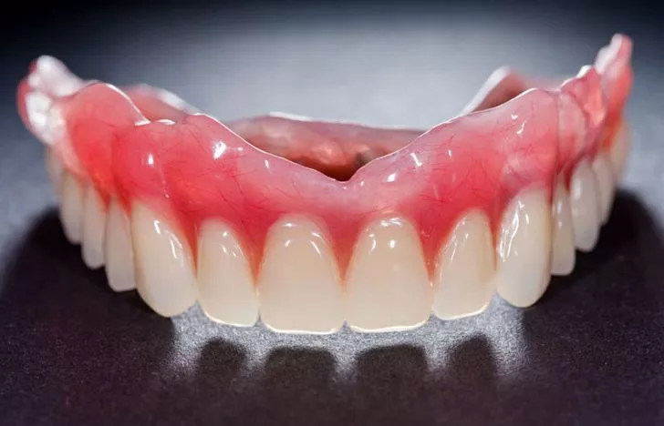 До XIX века зубные протезы делали из зубов мертвых солдат