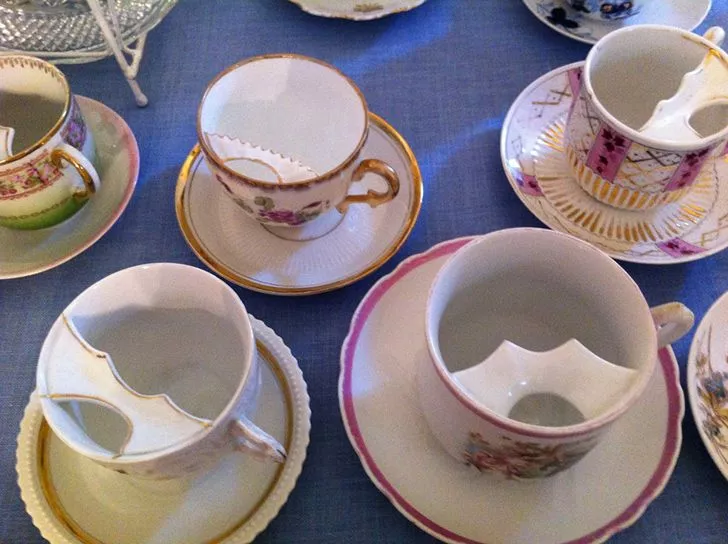 В викторианскую эпоху мужчины с усами пользовались специальными чашками