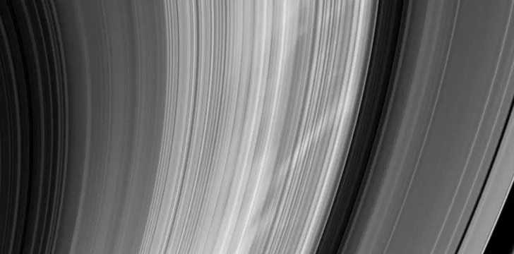 Сатурн - феномен спиц