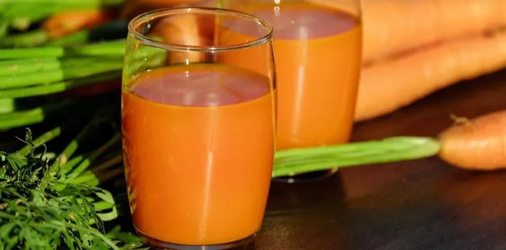 10 галлонов морковного сока убьют человека
