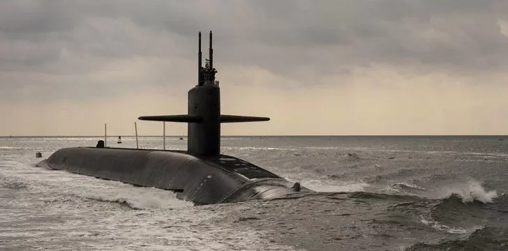 Две атомные подводные лодки 'Стелс' однажды случайно столкнулись друг с другом