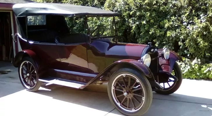 Автомобиль Chevrolet 1918 года